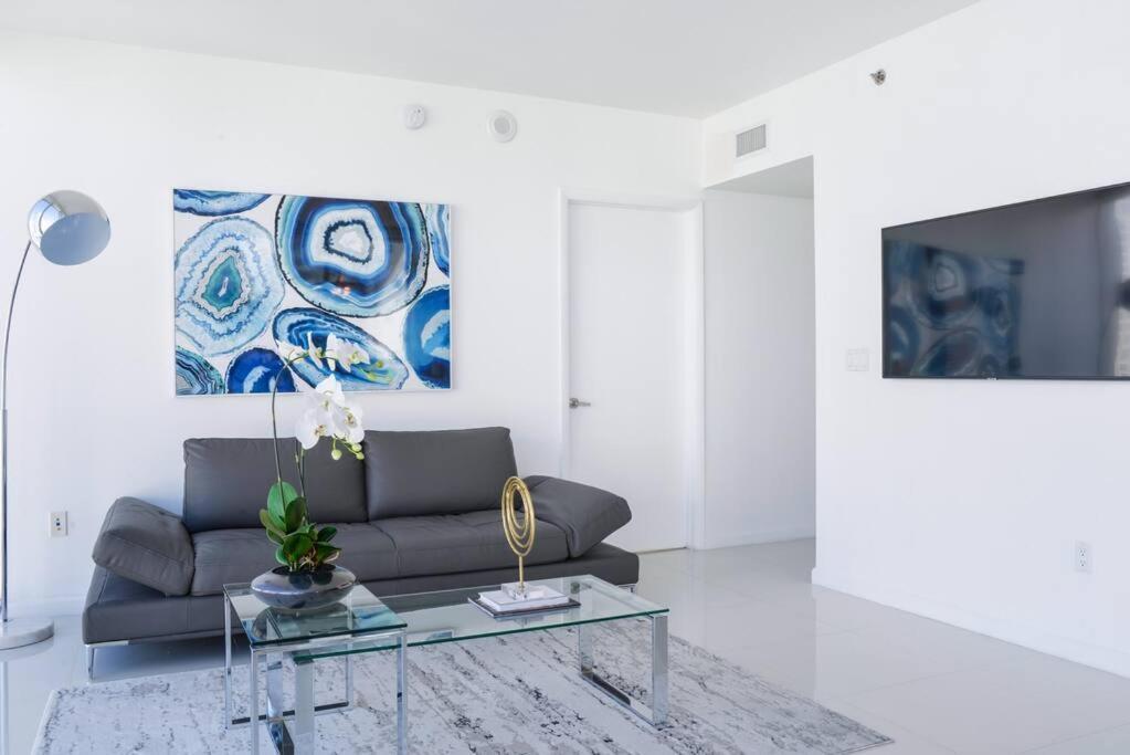 Wonderful 2 Bedroom Apt With Ocean Views At Icon Brickell Miami Buitenkant foto