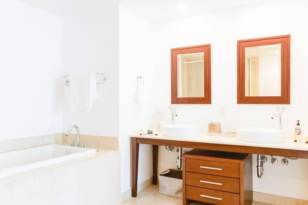 Wonderful 2 Bedroom Apt With Ocean Views At Icon Brickell Miami Buitenkant foto